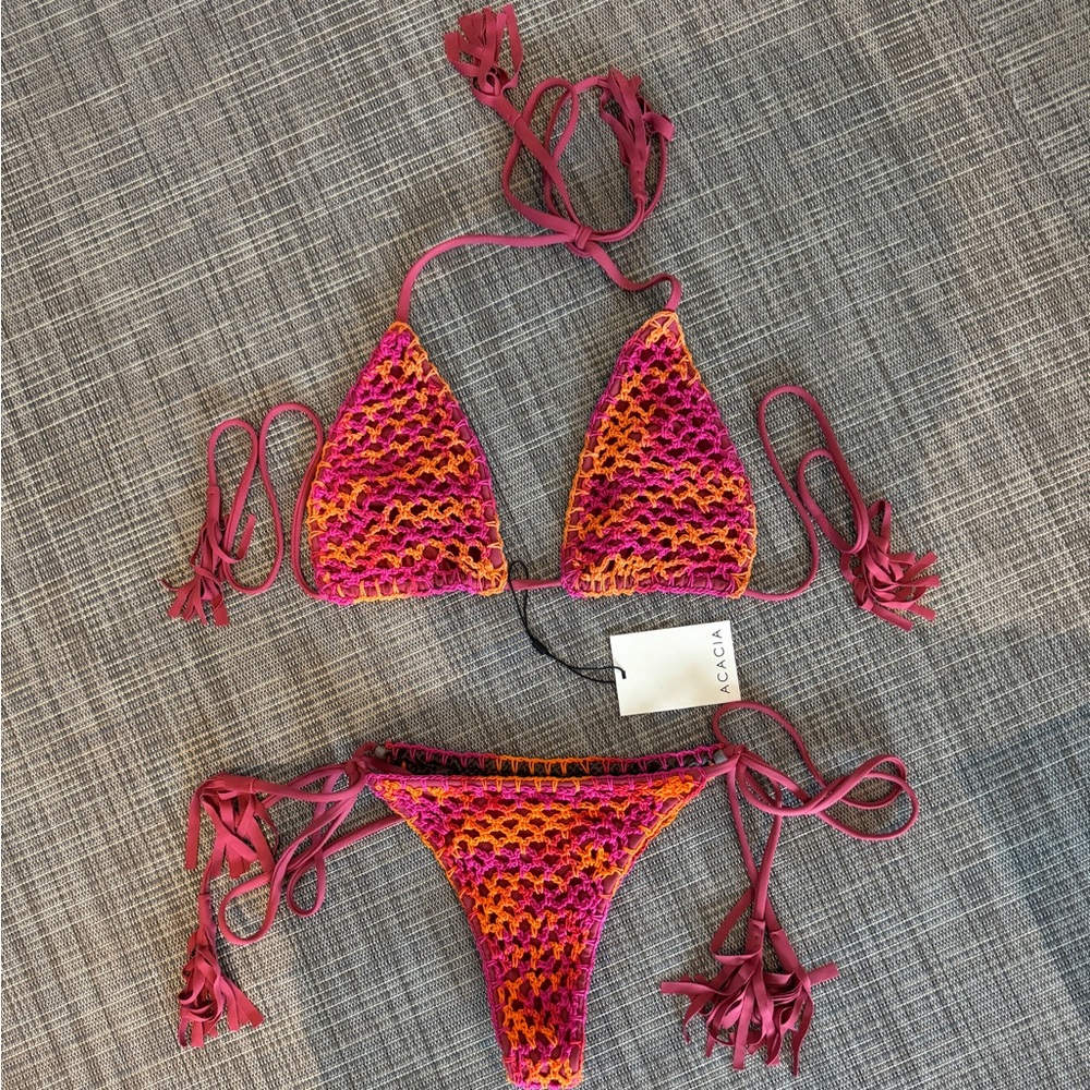 ACACIA CROCHET